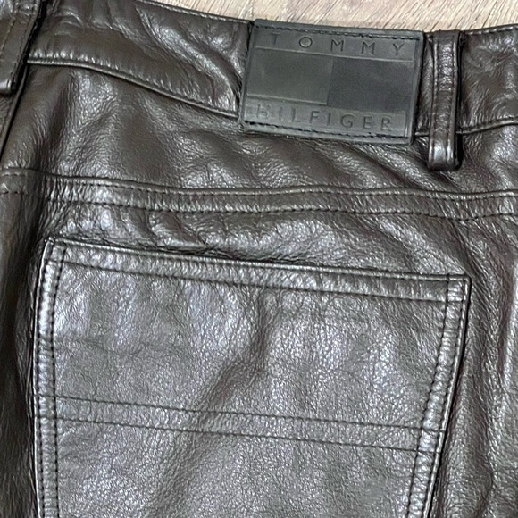 Women’s Tommy Hilfiger Vintage VTG 100% Leather Size 6 Brown Classic Pants - Picture 2 of 10
